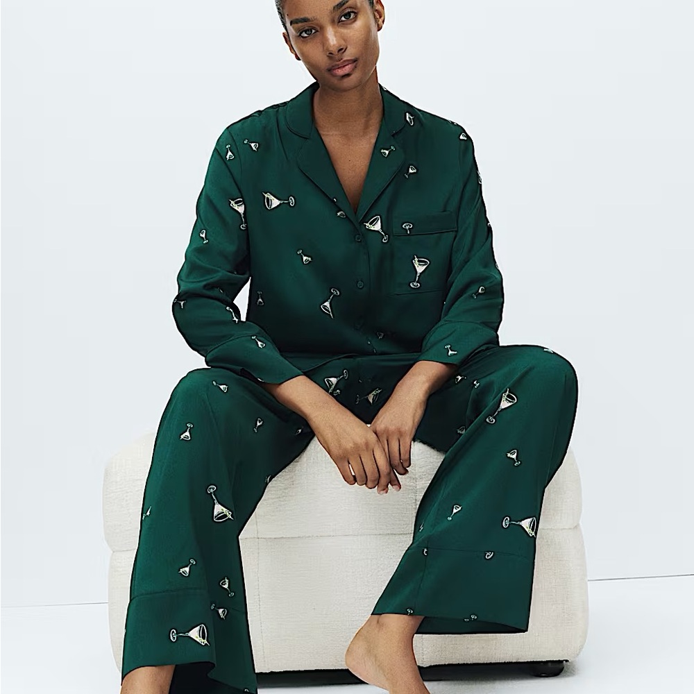 Pajama Set with Martini Olive Print